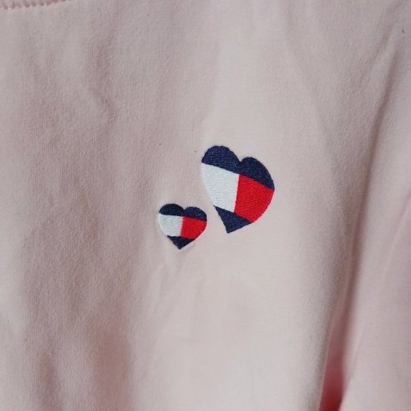 Soft pink Tommy Hilfiger sweatshirt. - Picture 2 of 5